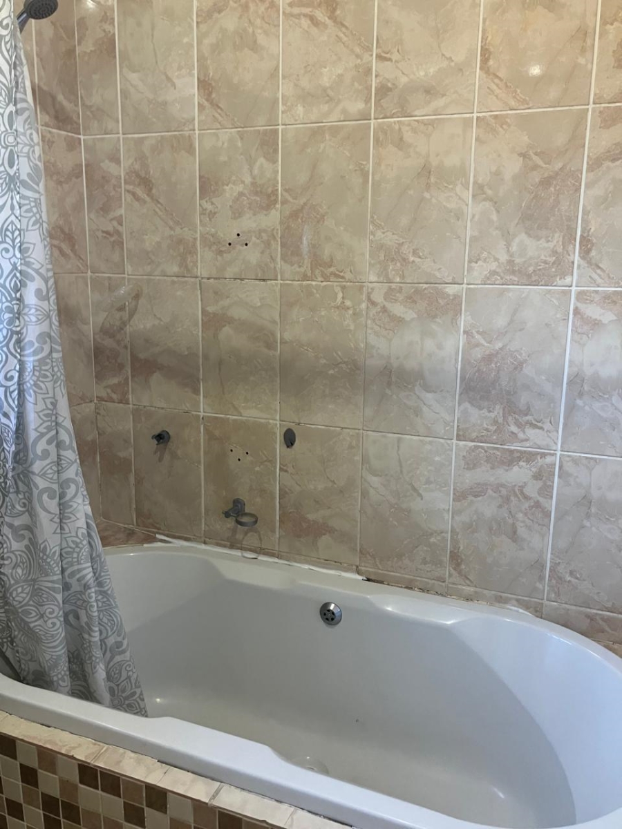To Let 2 Bedroom Property for Rent in Mosel Eastern Cape